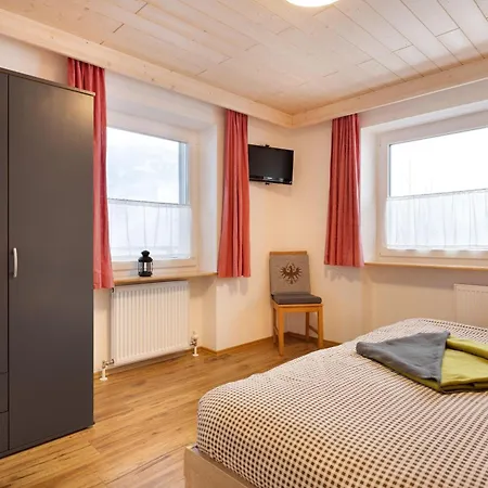 Huber's Apartament *